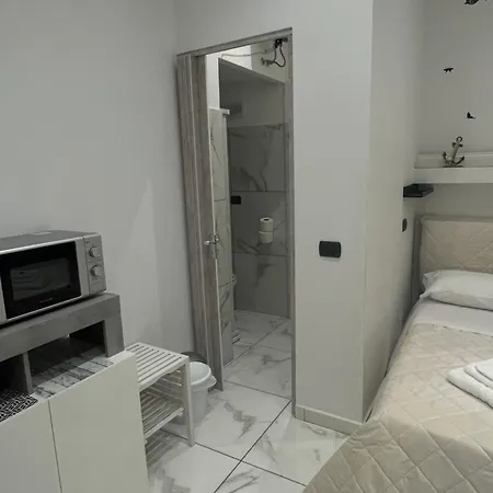 Koronao - Old Appartement Bari